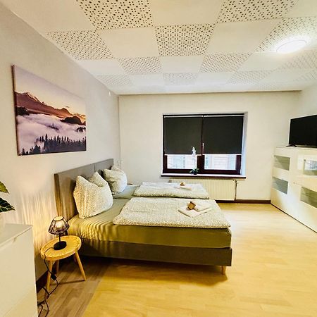 Harmony - Ganzes Appartement 3 Schlafzimmer City Meiningen Esterno foto